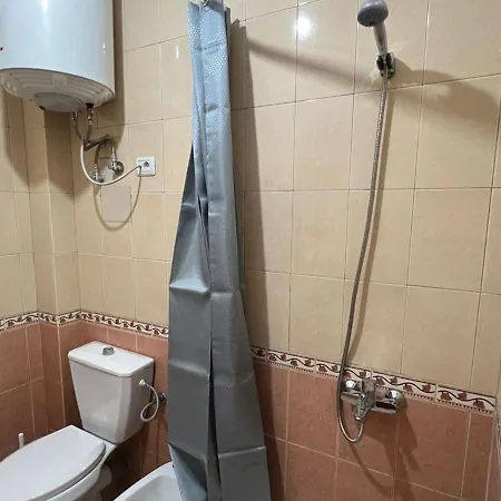 Guest House Korca Apartamento *